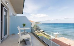 Seaside Palette Suites